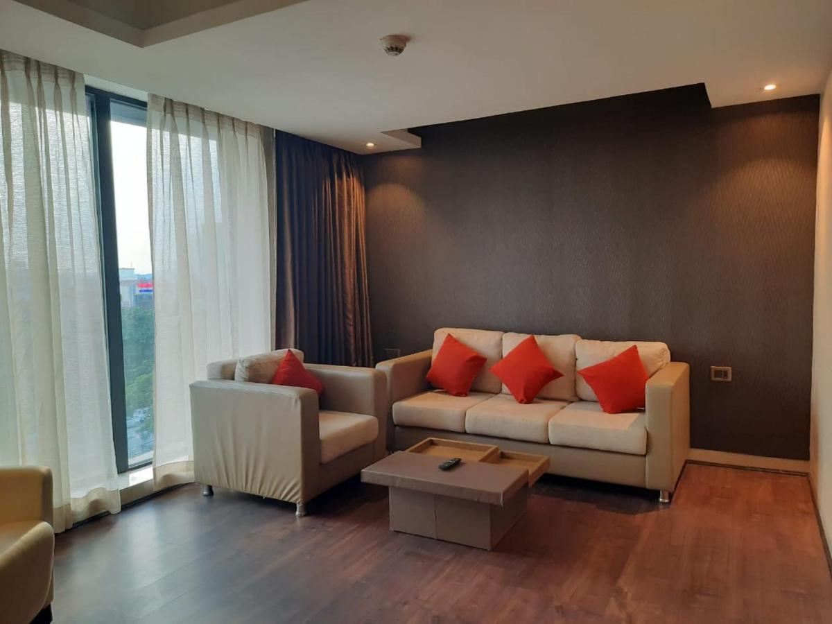 Holiday Inn Kolkata Airport, an IHG Hotel Bagian luar foto